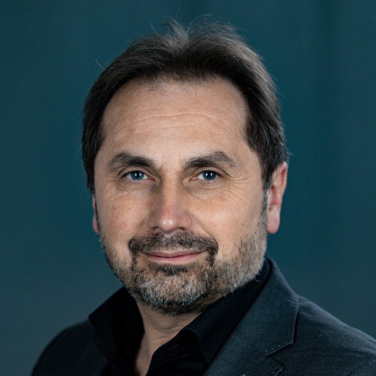 Porträt Hans-Peter Bernhard