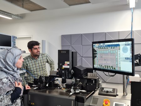 Fatemeh and Hamid in the lab