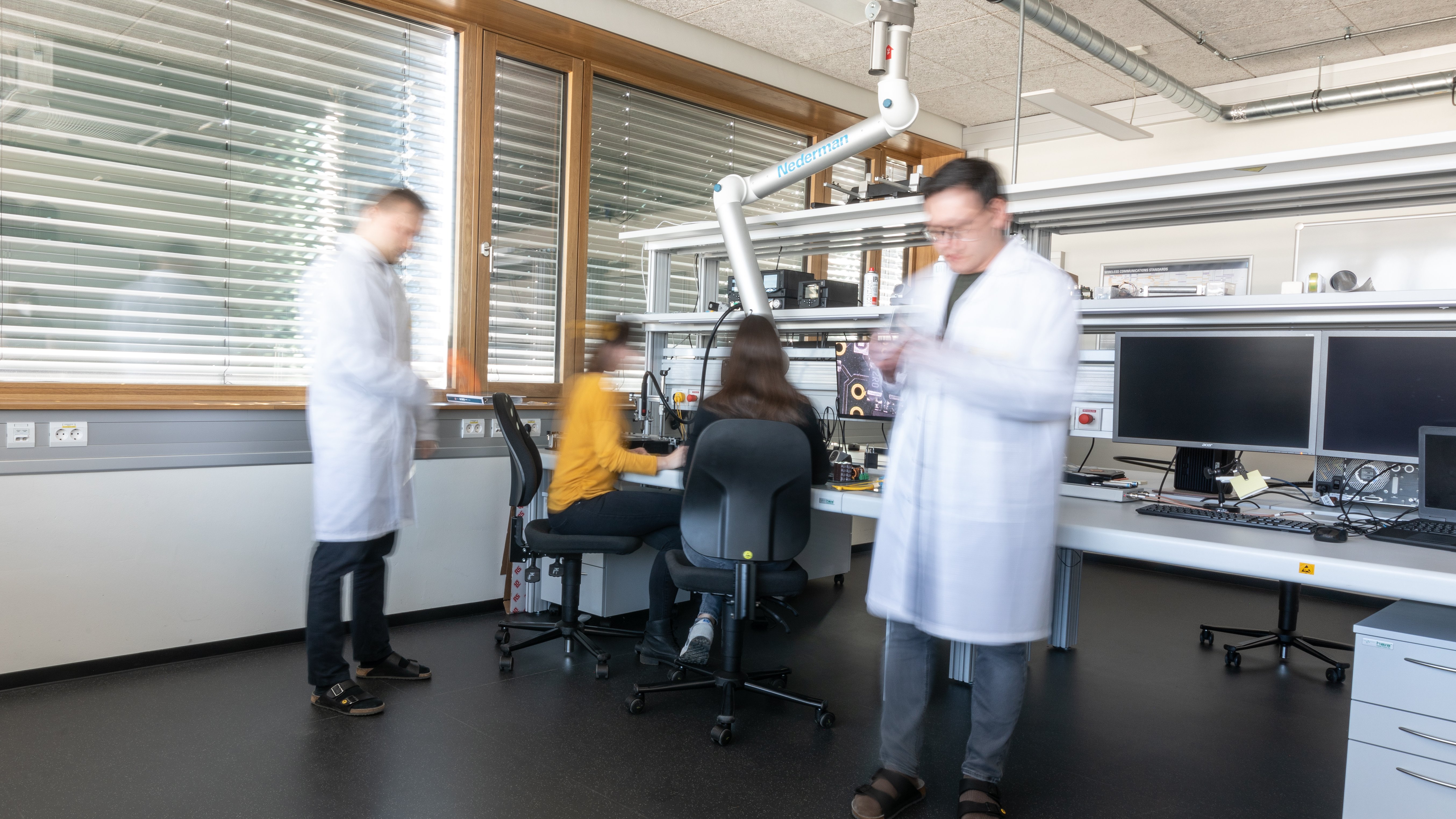 Forscher*innen in einem Labor